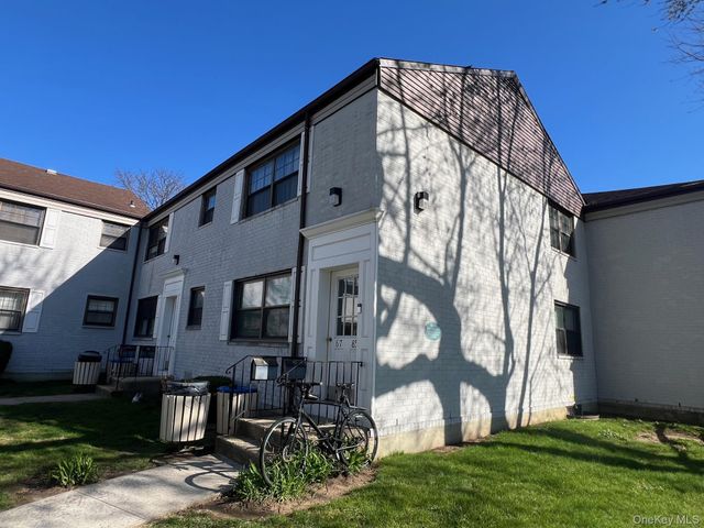 6785 136th Street A, Flushing, NY 11367