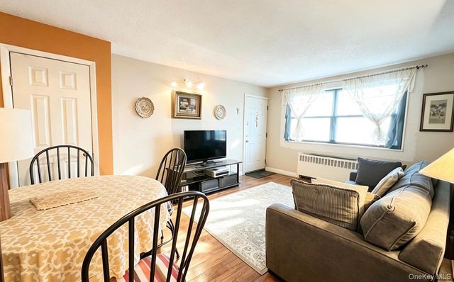 6785 136th Street A, Flushing, NY 11367