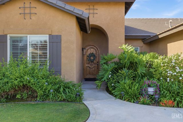 10821 Corbett Canyon Drive, Bakersfield, CA 93312