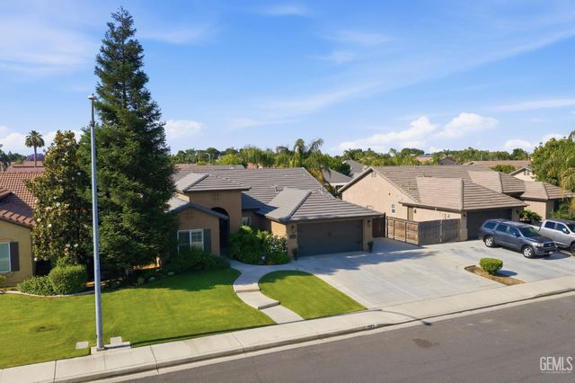 10821 Corbett Canyon Drive, Bakersfield, CA 93312