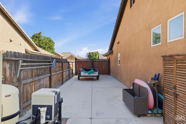 10821 Corbett Canyon Drive, Bakersfield, CA 93312