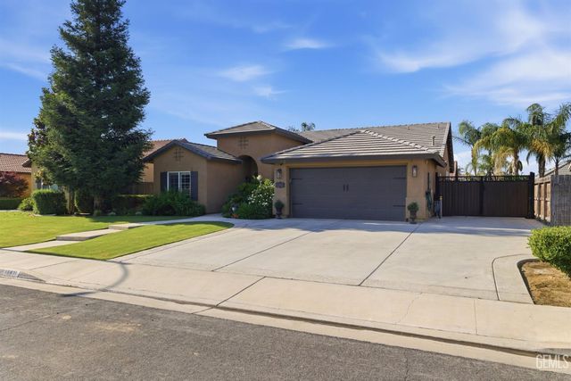 10821 Corbett Canyon Drive, Bakersfield, CA 93312