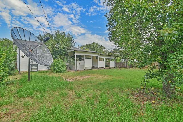 3151 S Kessler, Wichita, KS 67217