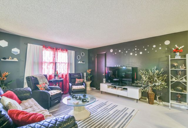 3151 S Kessler, Wichita, KS 67217