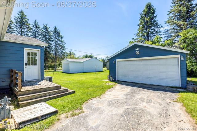7520 Sunset Boulevard, Worth Township, MI 48450