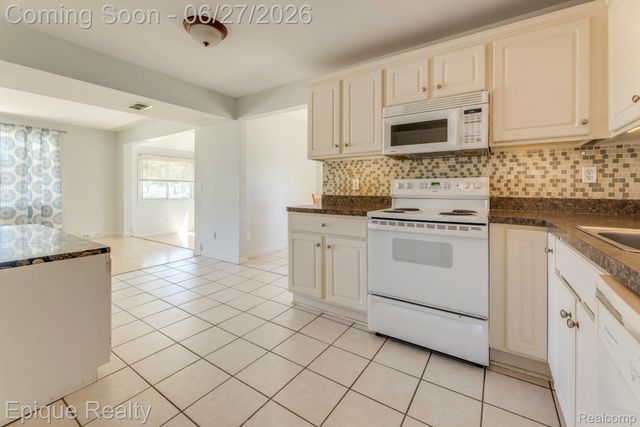 7520 Sunset Boulevard, Worth Township, MI 48450