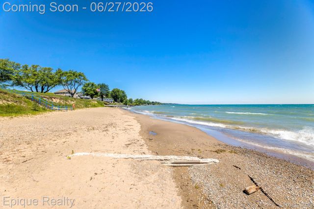 7520 Sunset Boulevard, Worth Township, MI 48450