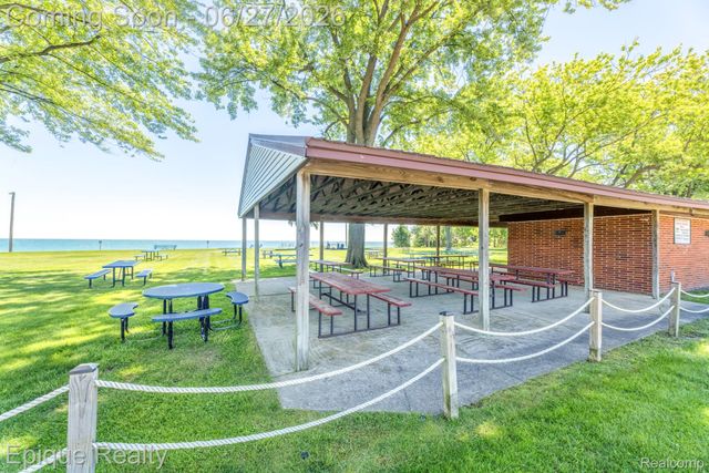 7520 Sunset Boulevard, Worth Township, MI 48450