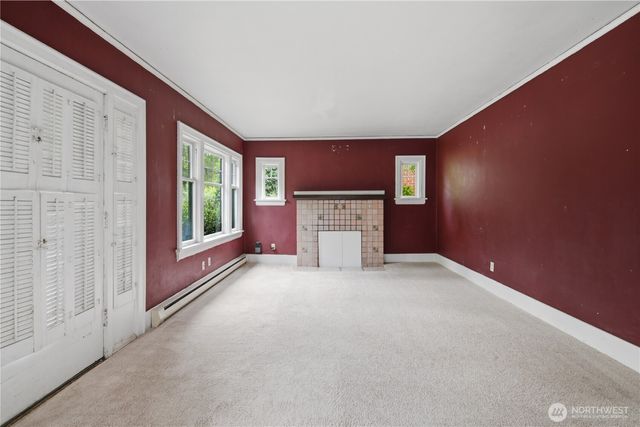 5214 35th Avenue NE, Seattle, WA 98105