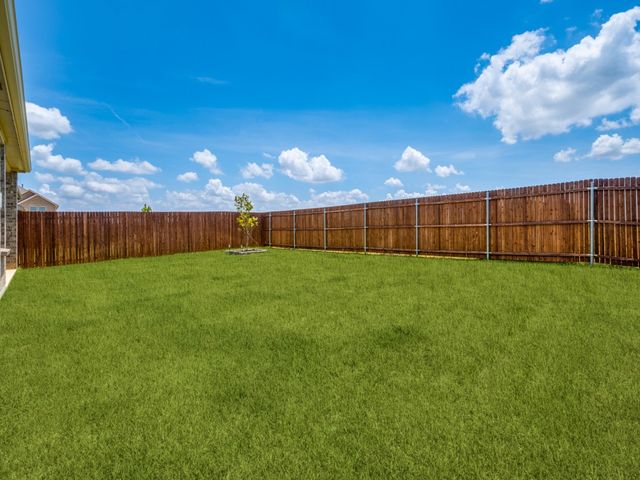 10324 Fall Brook Drive, Aubrey, TX 76227