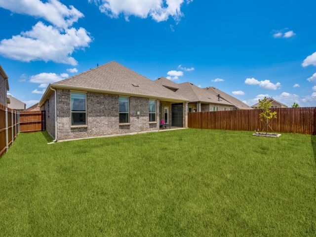 10324 Fall Brook Drive, Aubrey, TX 76227