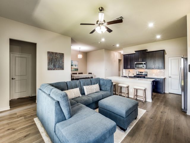 10324 Fall Brook Drive, Aubrey, TX 76227