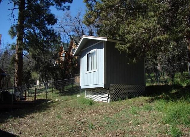 230 Vista Avenue, Sugarloaf, CA 92386