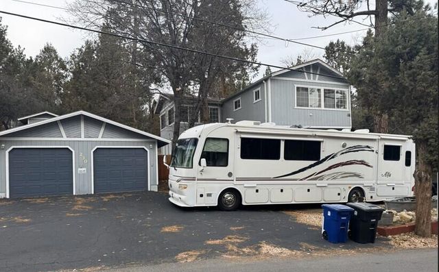 230 Vista Avenue, Sugarloaf, CA 92386