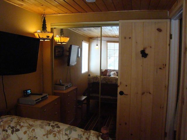 230 Vista Avenue, Sugarloaf, CA 92386