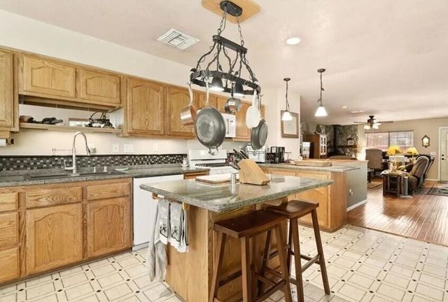 230 Vista Avenue, Sugarloaf, CA 92386