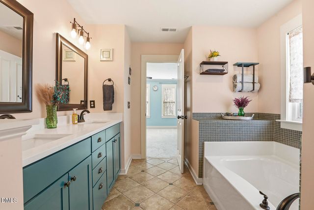 4418 Crystal Breeze Street, Raleigh, NC 27614