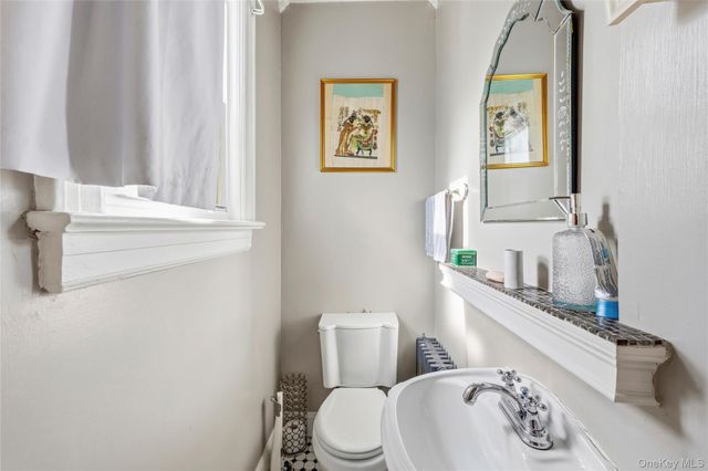 12-40 Beech Court, College Point, NY 11356