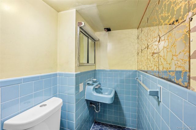 12-40 Beech Court, College Point, NY 11356