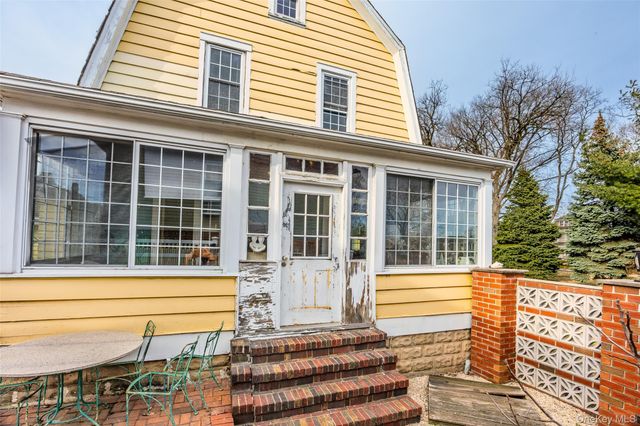 12-40 Beech Court, College Point, NY 11356