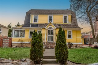 12-40 Beech Court, College Point, NY 11356