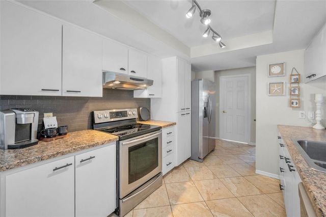 9525 VIA SEGOVIA, New Port Richey, FL 34655