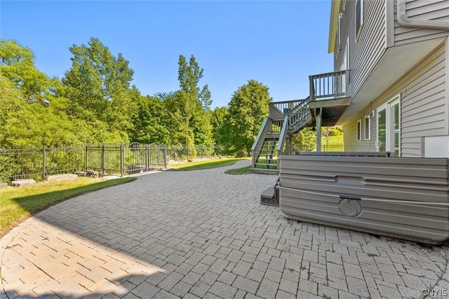 4454 Renee Meadows Drive, Onondaga, NY 13215