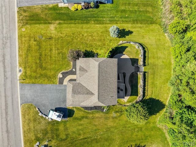 4454 Renee Meadows Drive, Onondaga, NY 13215