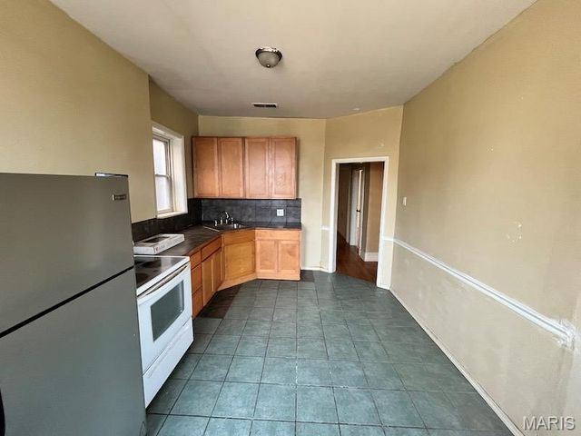 4027 S Grand Boulevard, St Louis, MO 63118