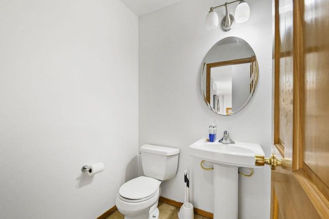 1233 Velvet Leaf Drive, Madison, WI 53719