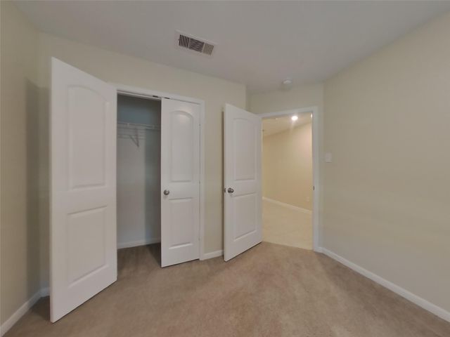 821 Painted Bison Drive, La Marque, TX 77568