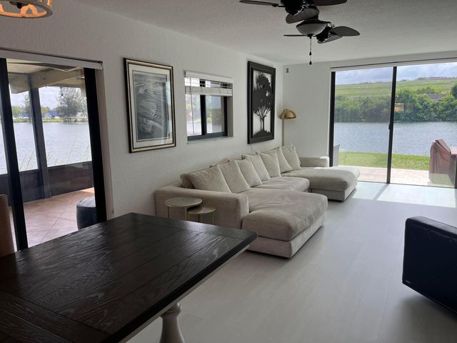 4491 Crystal Lake Drive 108a, Deerfield Beach, FL 33064