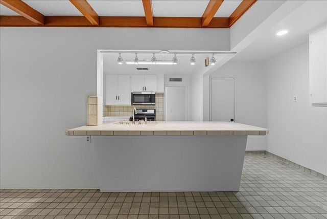 407 Channing Way, Exeter, CA 93221