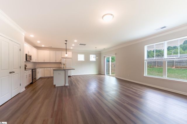 7037 Haddington Drive, Roebuck, SC 29376