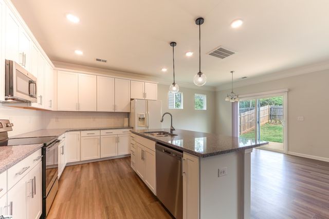 7037 Haddington Drive, Roebuck, SC 29376