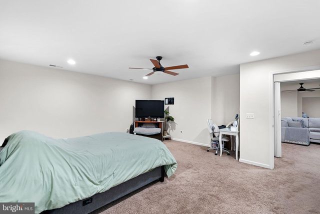 1010 THEMIS ST SE, Leesburg, VA 20175