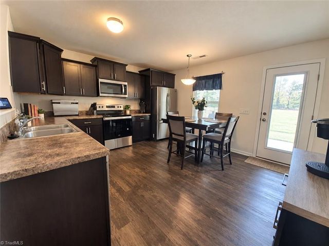1089 Bitting Hall Circle, Rural Hall, NC 27045