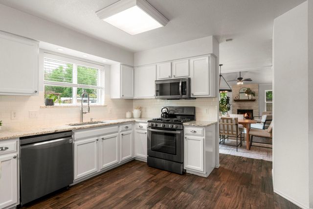 15424 Ozone PL, Austin, TX 78728