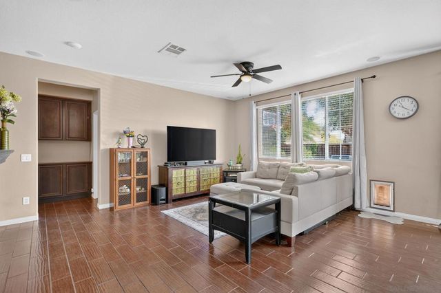 21516 Coral Rock Lane, Wildomar, CA 92595