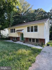 414 CLEVELAND CT, Fredericksburg, VA 22407