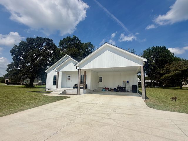 58 Jordan Rd, Lawrenceburg, TN 38464