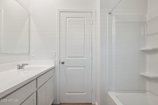 18415 W BUCKSKIN Trail, Wittmann, AZ 85361