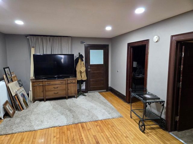 741 S IRWIN AVENUE, Green Bay, WI 54301