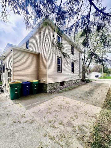 741 S IRWIN AVENUE, Green Bay, WI 54301