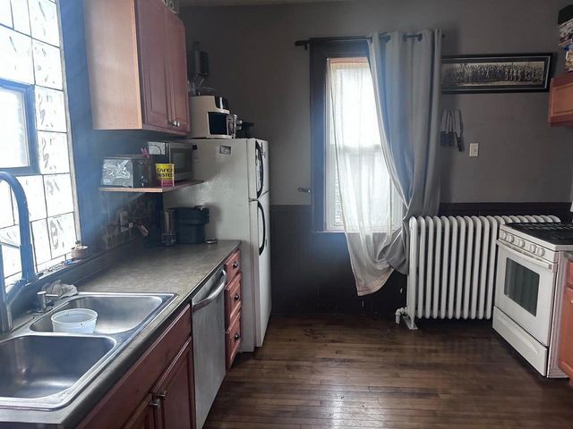 741 S IRWIN AVENUE, Green Bay, WI 54301