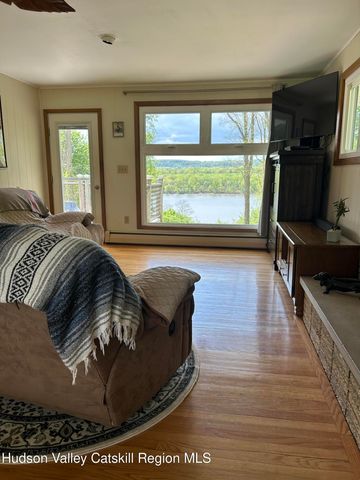 1169 Ny-9j, Stuyvesant, NY 12173