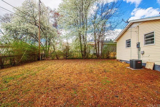 1011 Ferrell Drive, Jacksonville, AR 72076