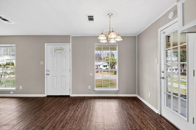 1011 Ferrell Drive, Jacksonville, AR 72076