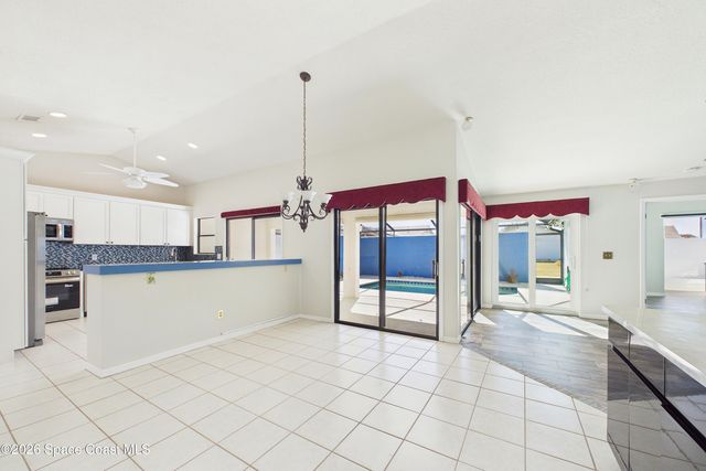 325 Country Walk Street, Melbourne, FL 32940