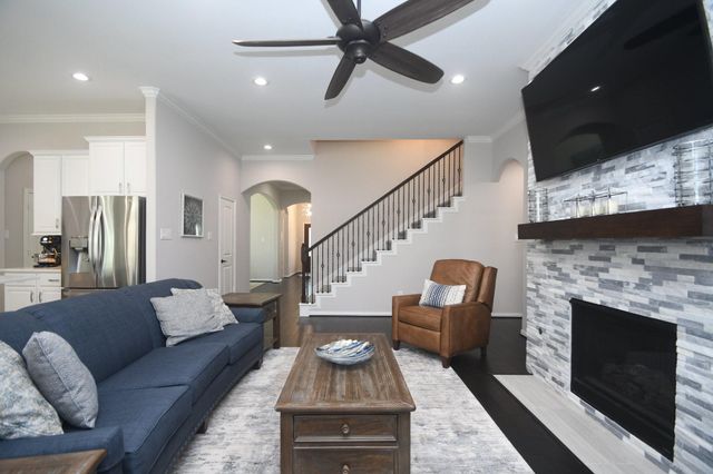 6304 Wood Creek Lane, League City, TX 77573